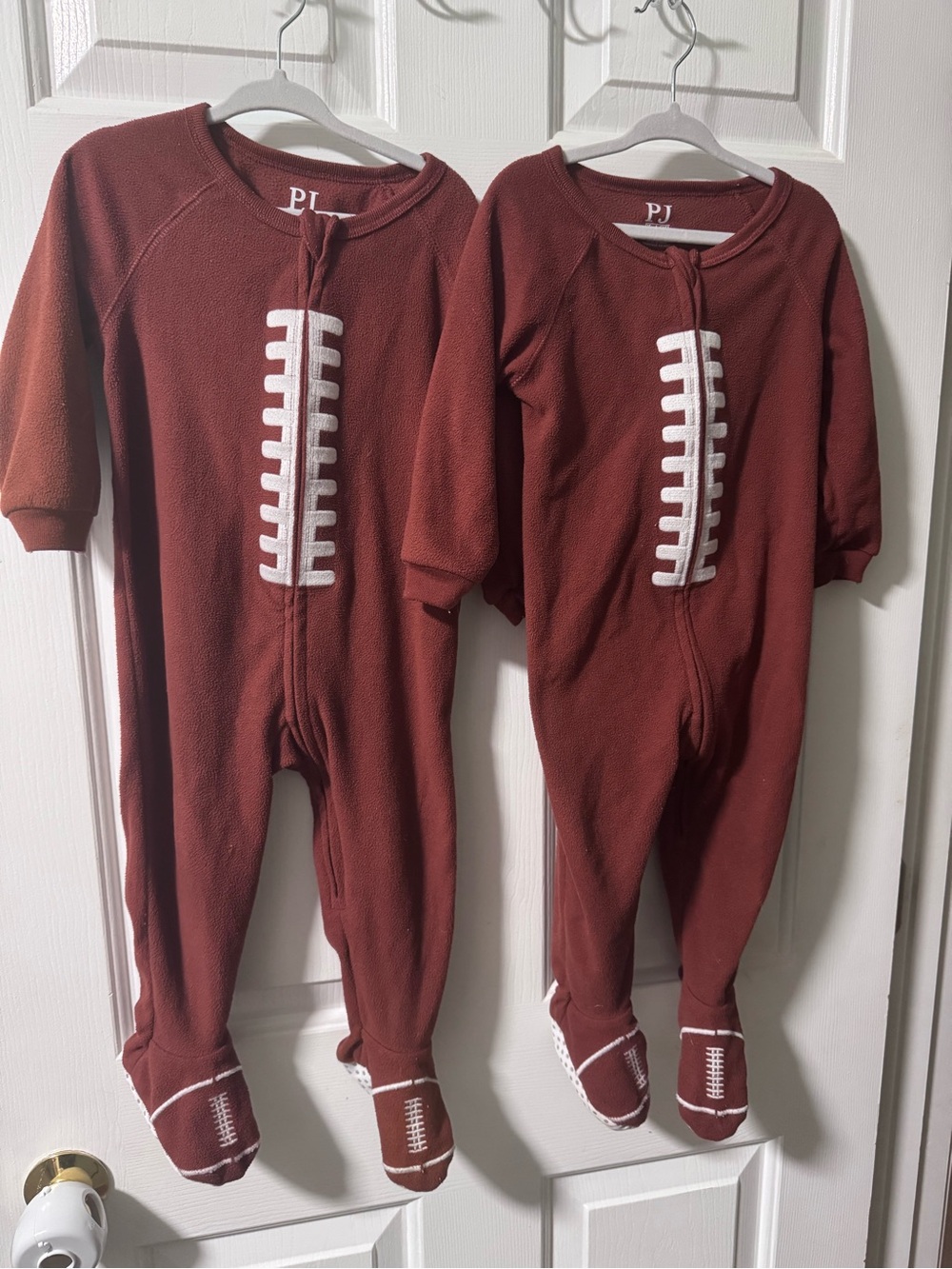 TWIN BUNDLE / CHILDREN’S PLACE / Football 🏈 Fleece Sleepers (18-24 months)